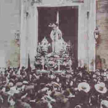 Click para ampliar. Pulsa en el nombre para ver la ficha. Salida de la procesión del Gran poder